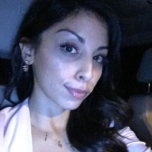 Meet your Posher, Roxanne